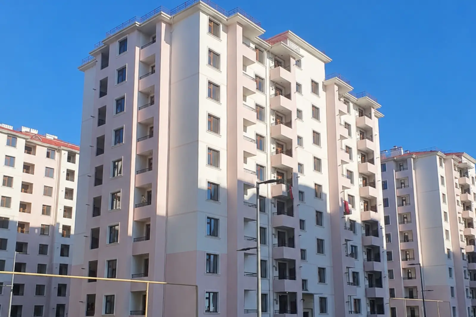 Construction of buildings for 1,512 internally displaced families in Ramana settlement. Year 2020